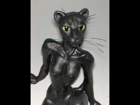 panther_sittingfemale3_face.jpg